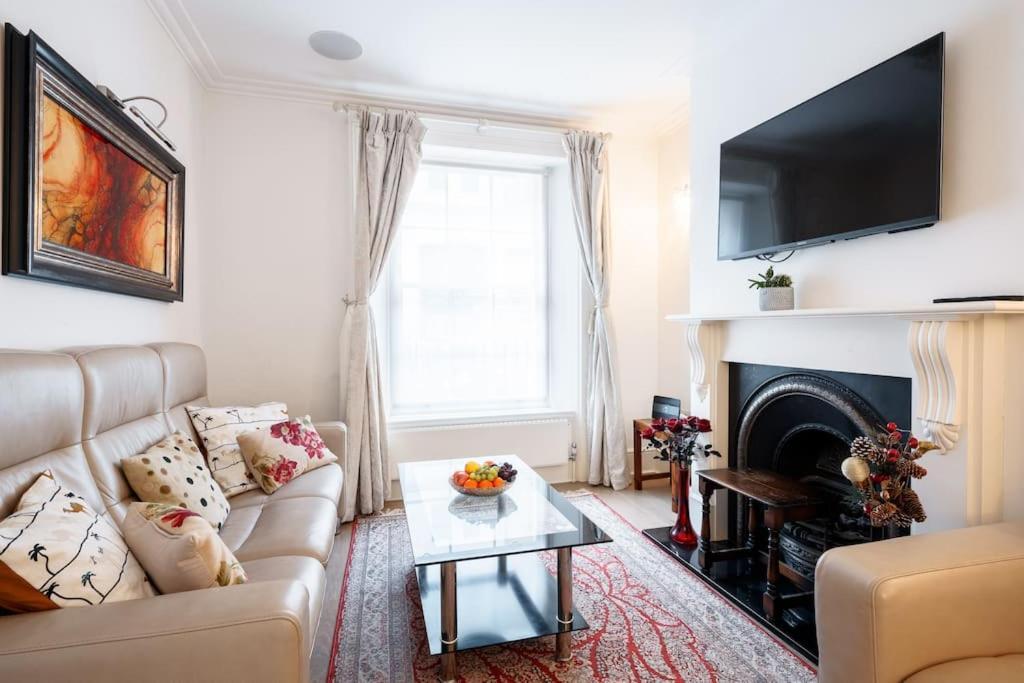 Spacious, Bright & Cosy ~ Ideal Victoria Location! Villa London Exterior photo